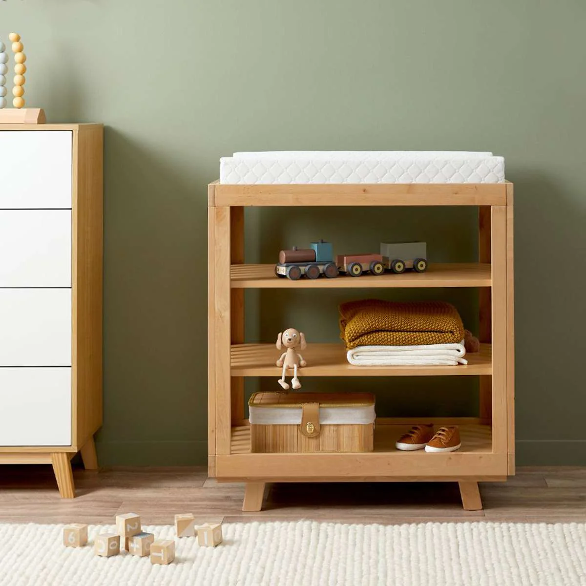 Aspen Natural and Recliner Six Piece Nursery Furniture Set - Image 4