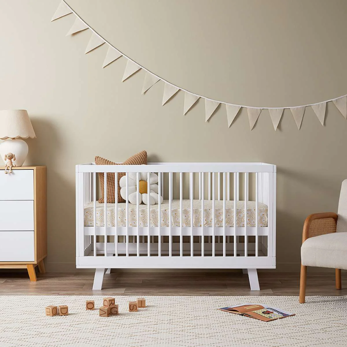 Aspen White 3-in-1 Cot Conversion Bundle - Image 4