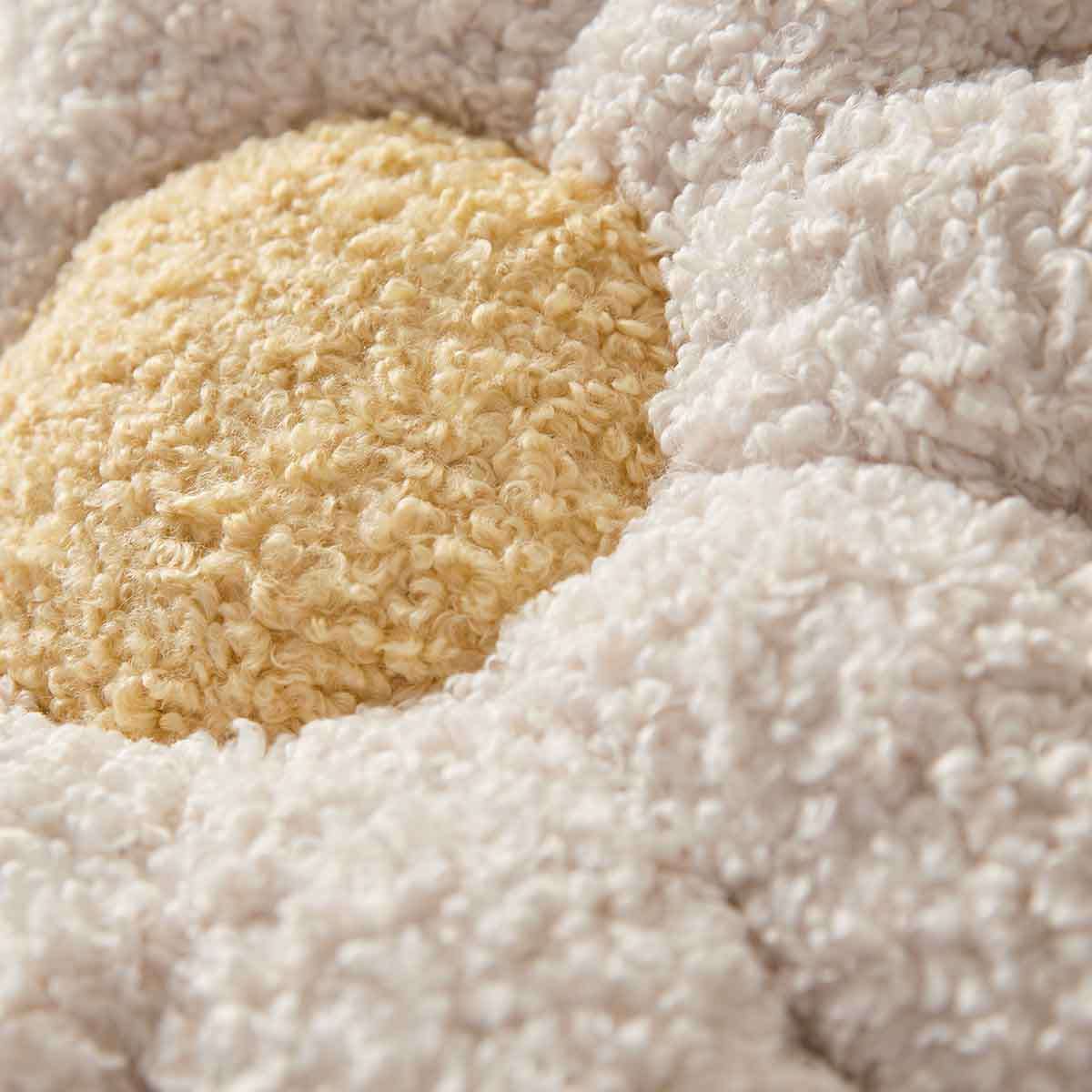 Daisy Flower Cushion - White - Image 3