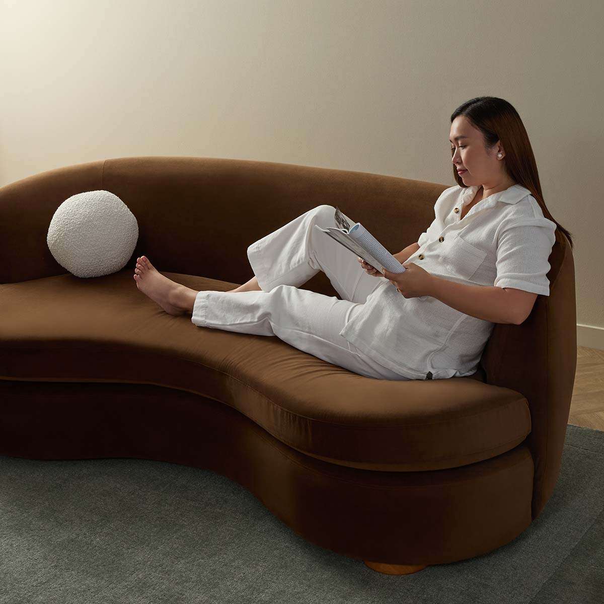 Lyle Pebble 2.5 Seater Sofa - Chocolate Velvet - Image 5