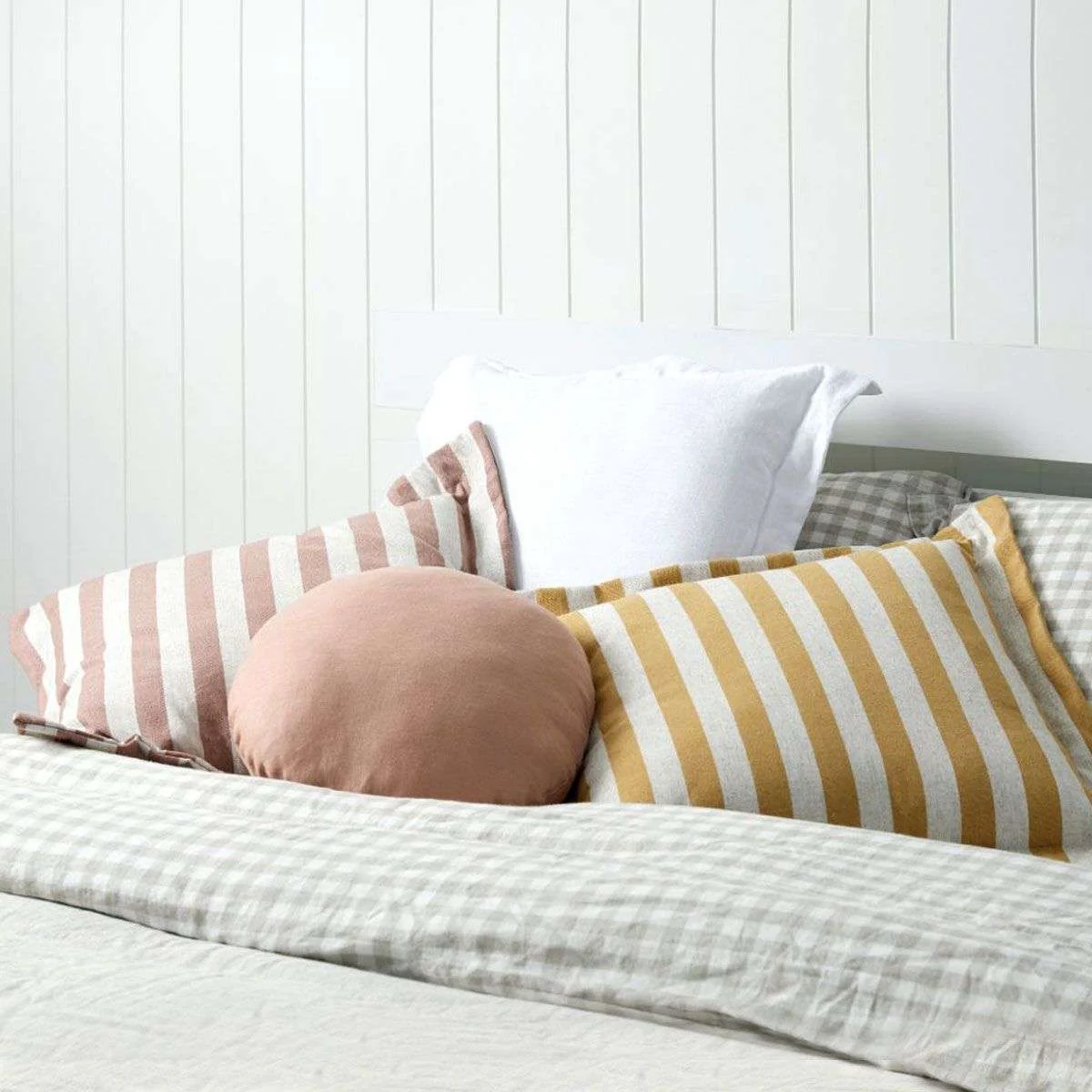 Mocka Linen Round Cushion - Coral Sand - Image 2