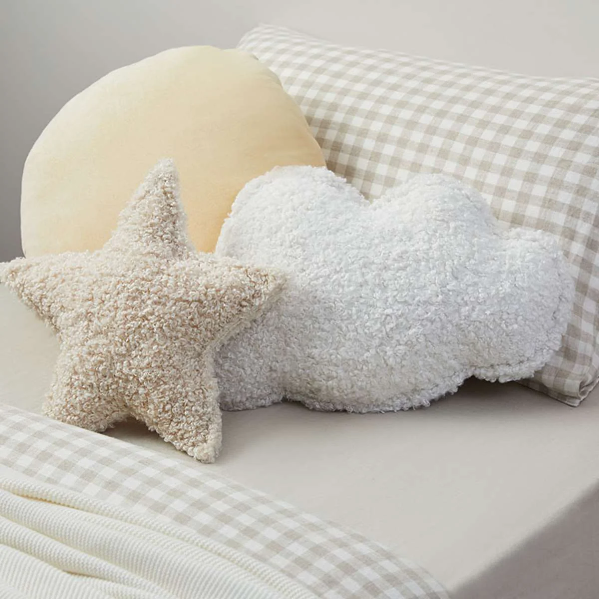 Sherpa Star Cushion - Image 3
